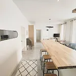 Le Coeur De Secteur Arenes Parking Offert ! Apartamento Nîmes