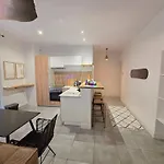 Apartamento Le Coeur De Secteur Arenes Parking Offert ! Nîmes