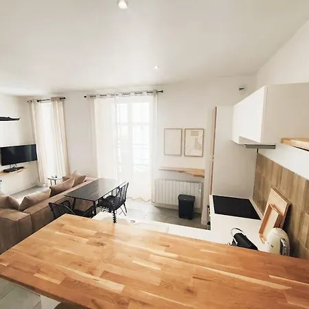 Le Coeur De Secteur Arenes Parking Offert ! Apartment Nimes