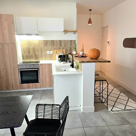 Le Coeur De Secteur Arenes Parking Offert ! Apartamento *