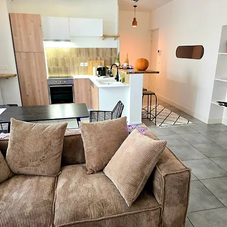 Le Coeur De Secteur Arenes Parking Offert ! Apartamento Nîmes