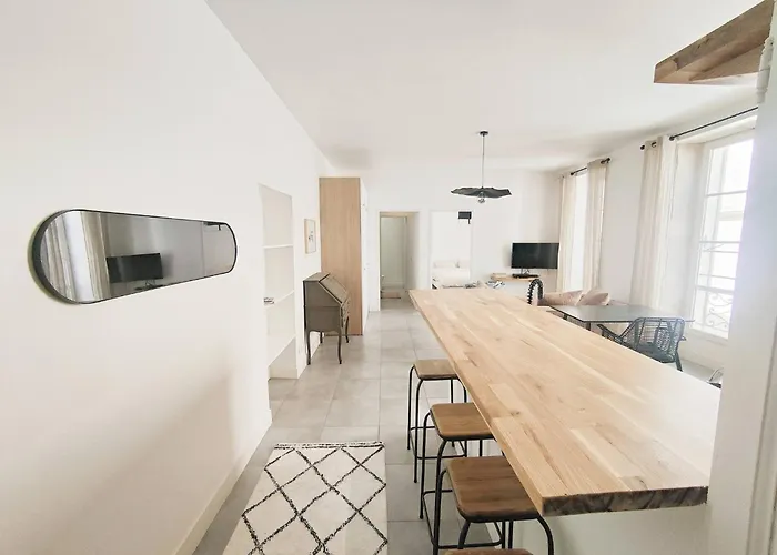 Le Coeur De Secteur Arenes Parking Offert ! Apartmán Nîmes