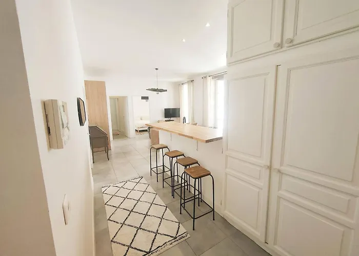Apartmán Le Coeur De Secteur Arenes Parking Offert ! Nîmes